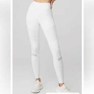 Alo Yoga Women’s High Waisted Moto Leggings